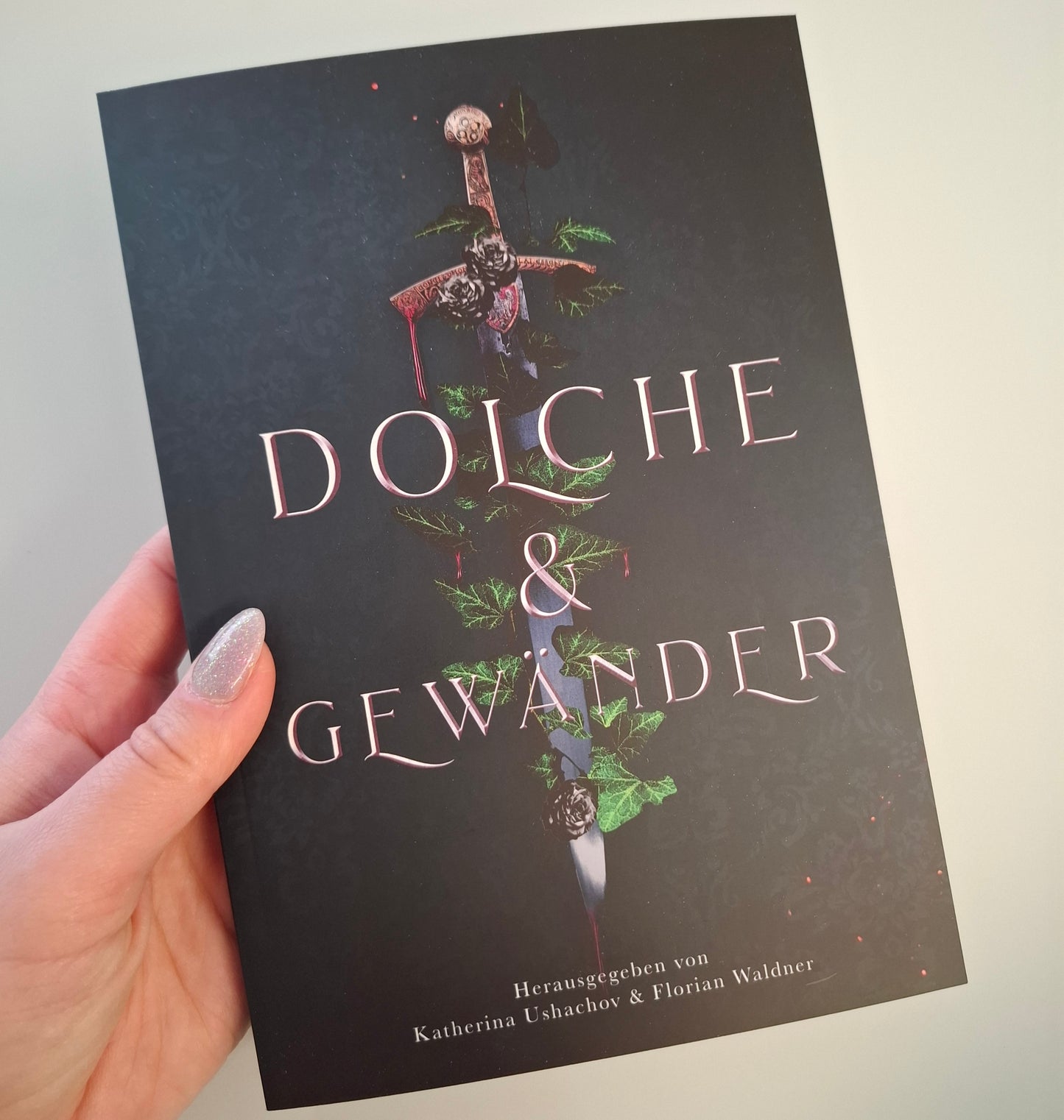 Dolche & Gewänder - Kurzgeschichten-Anthologie