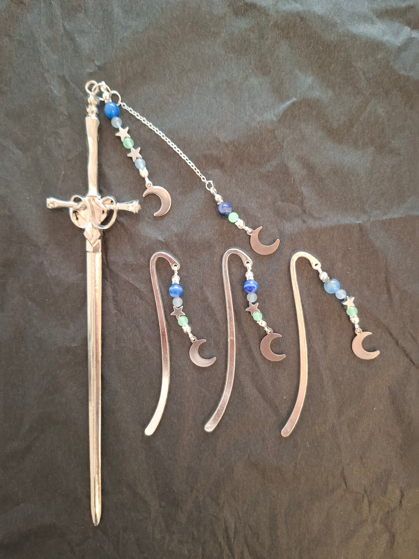 Schmucklesezeichen „Der Fluch der sieben Monde - Die Rache der Prinzessin“