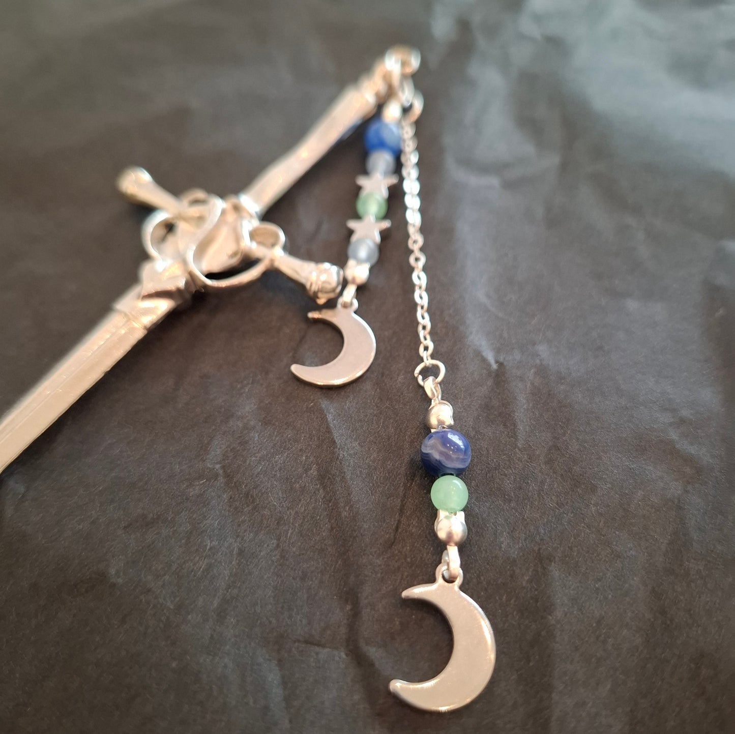 Schmucklesezeichen „Der Fluch der sieben Monde - Die Rache der Prinzessin“